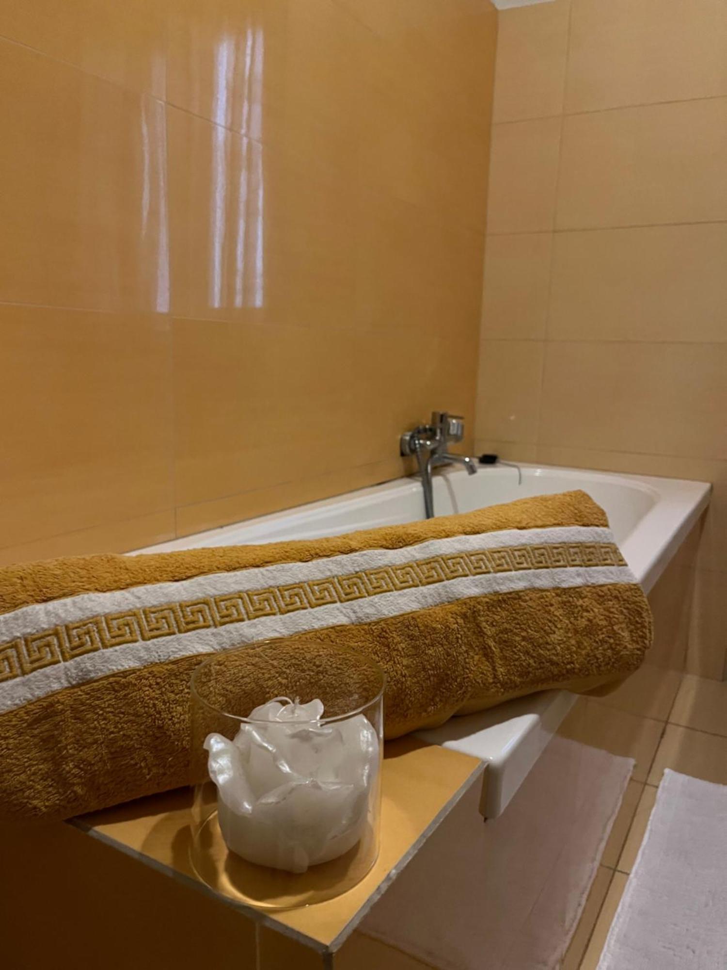 Centro Storico Eleganza E Lusso Nel Monferrato Apartment Casale Monferrato Exterior foto